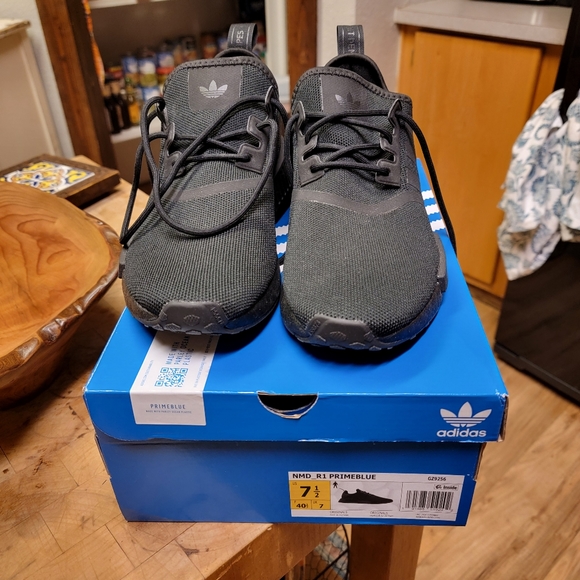 Adidas NMD - Picture 3 of 4